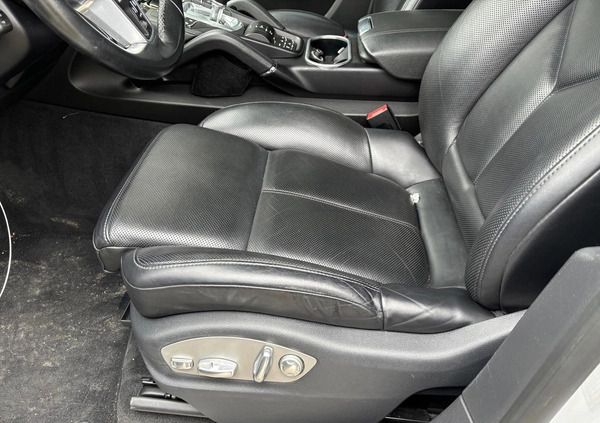 Porsche Cayenne cena 89900 przebieg: 151000, rok produkcji 2017 z Wołomin małe 56